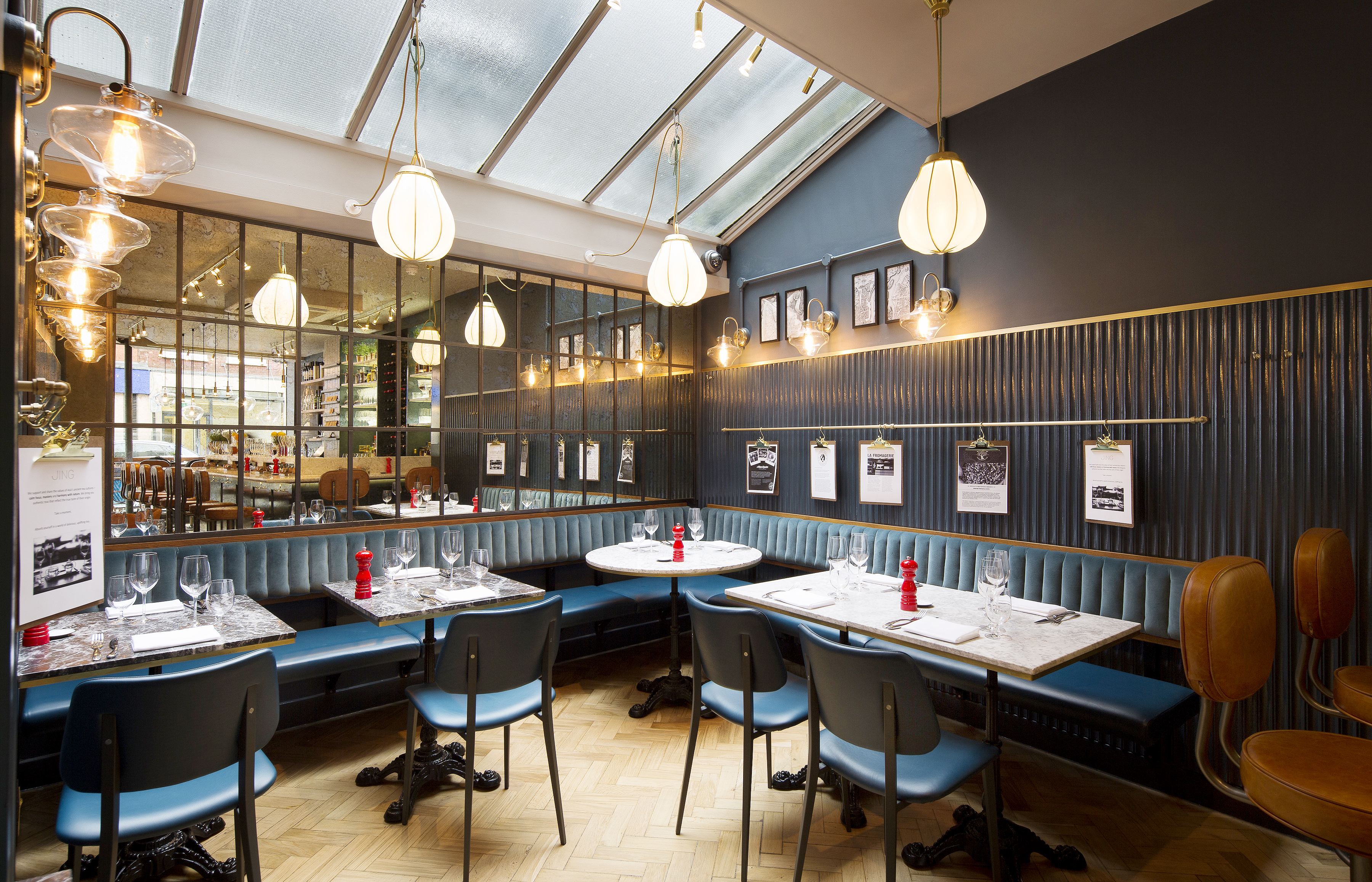 The cosmopolitan and relaxed Blandford Comptoir Blandford Comptoir