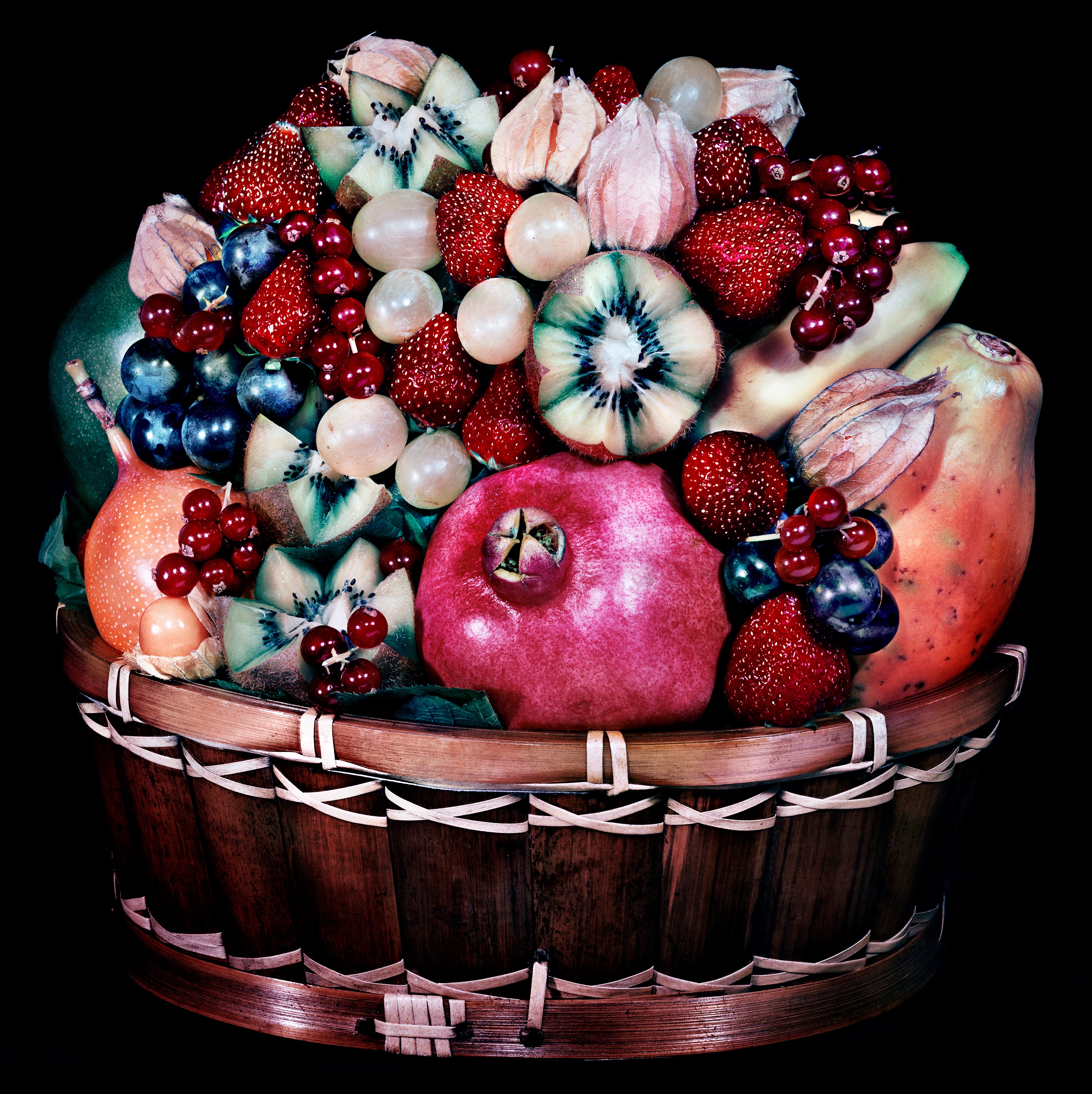 Valérie Belin - a photograph of a very colourful fruit  in a basket