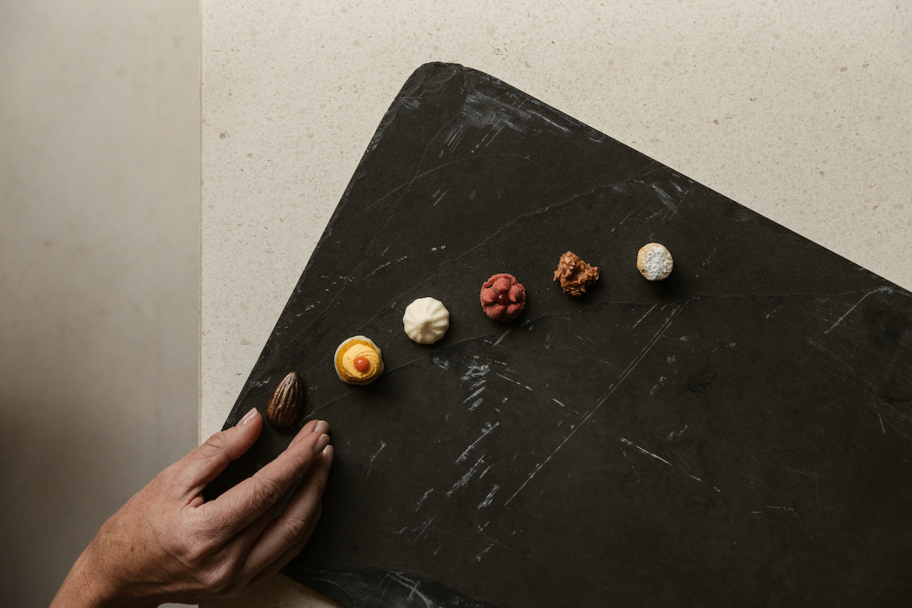 Luxury Weekend in Ibiza - La Gaia sweet unboxing