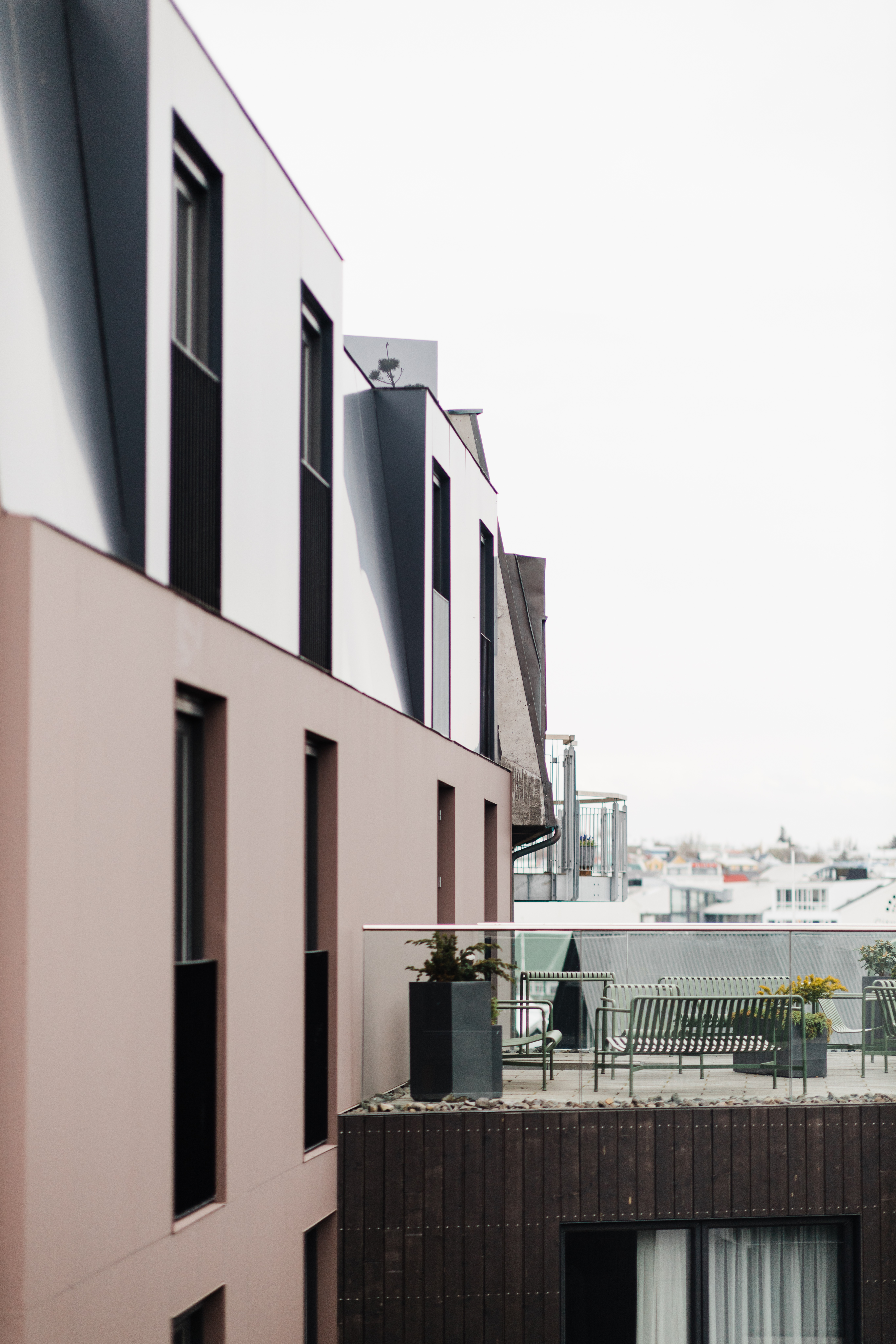 Hotel Exeter - terrace on a modern building