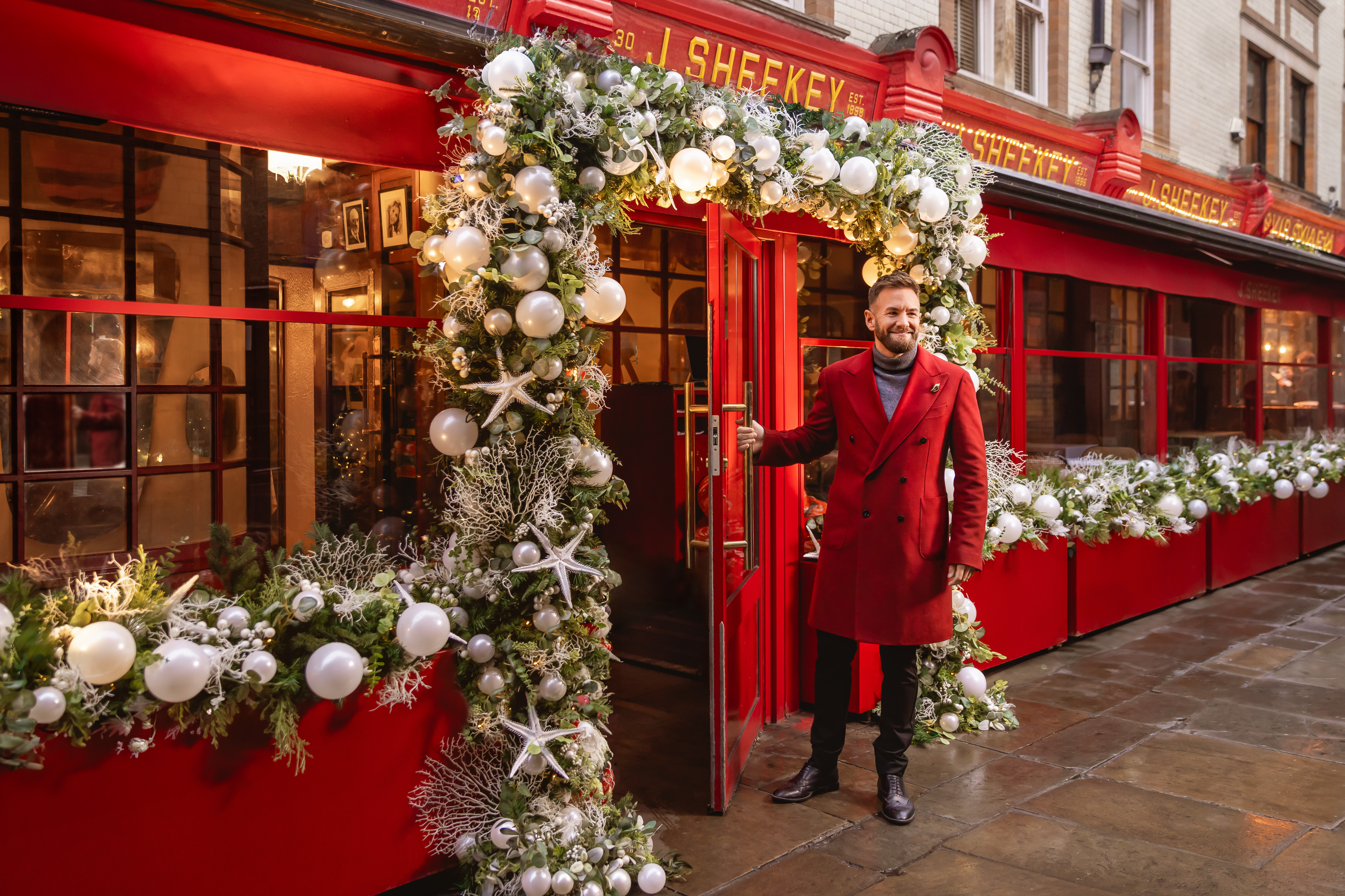 Winter terraces London - Pearls of J Sheekey